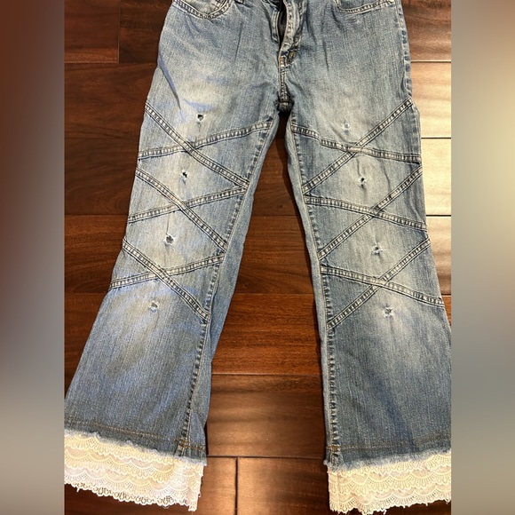 Low rise flare jeans with lace & chain detailing - Picture 2 of 4
